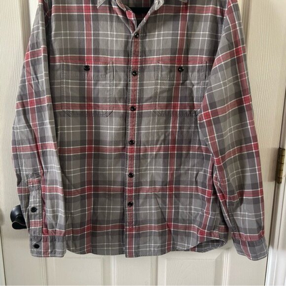 J Crew 100% Cotton Flannel Plaid Button Down Shirt Sz Medium Fall Winter Preppy - Picture 4 of 15